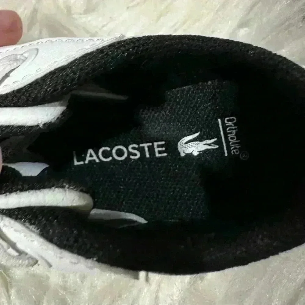 Lacoste‎ CARNABY EVO Size 5 White /Black Kids SNEAKERS
